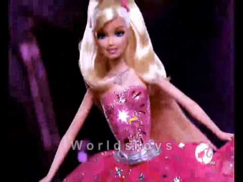 2010 º Barbie Moda Mágica en París 2 en 1 muñeca comercial [Esp-Latino]