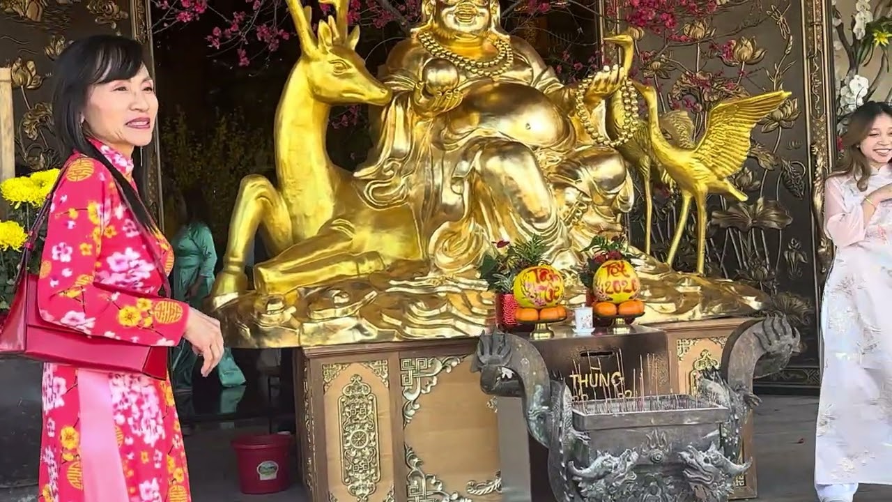 Chào cả nhà, hôm nay mùng 5 Tết 🧧, cùng với @hoangtravelandeats đi chùa Tâm Từ tại Morgan Hill CA 