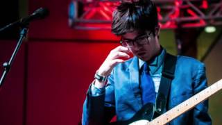 Vignette de la vidéo "Car Seat Headrest - Nobody Dies"