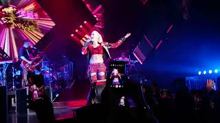 Gwen Stefani - Red Flag, Live in LA, 10-15-2016