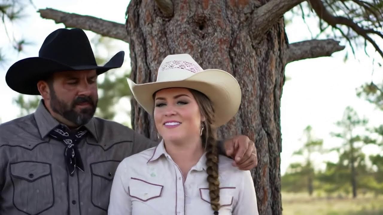 Loretta Lynn, Patsy Cline, Tammy Wynette 60s Country Music for Cozy Afternoons in Small Villages