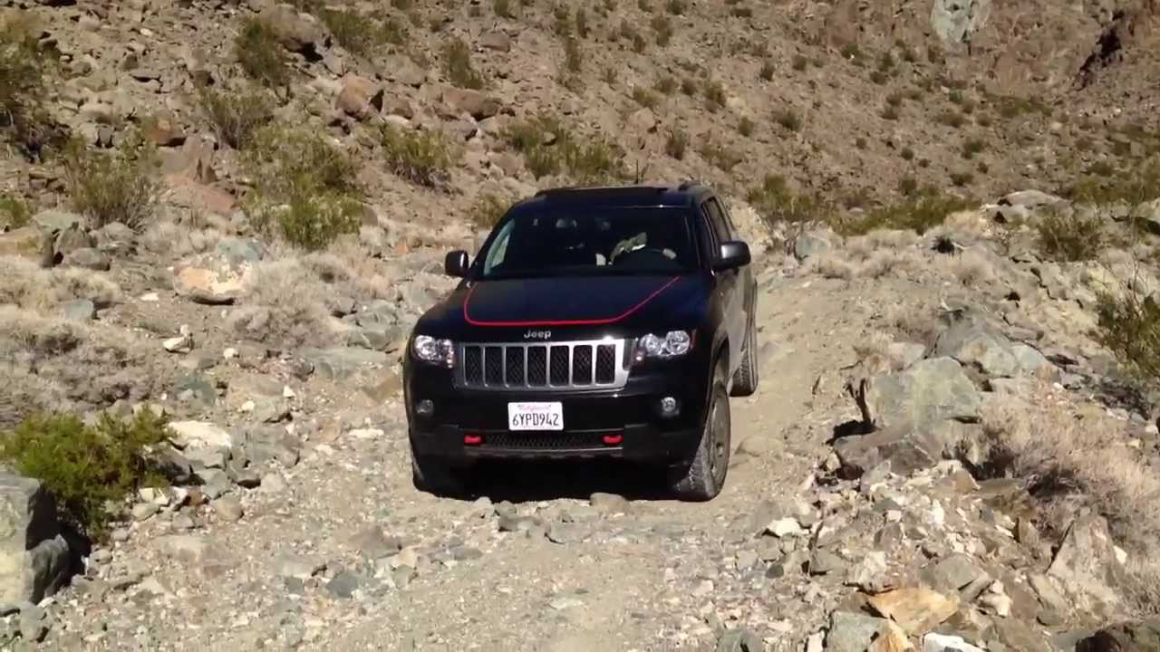 2013 Jeep Grand Cherokee Trailhawk off road - YouTube