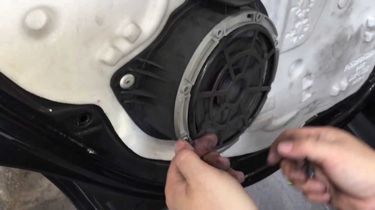 Cara ganti loud speaker pintu belakang peugeot 207 - buka back leading