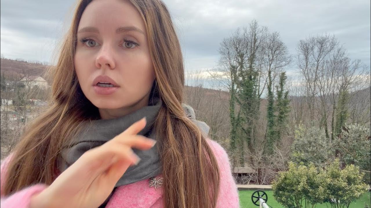 Те программисты, которые получили доступ к своим персонажам - они и играют вами /Разблокируй таламус