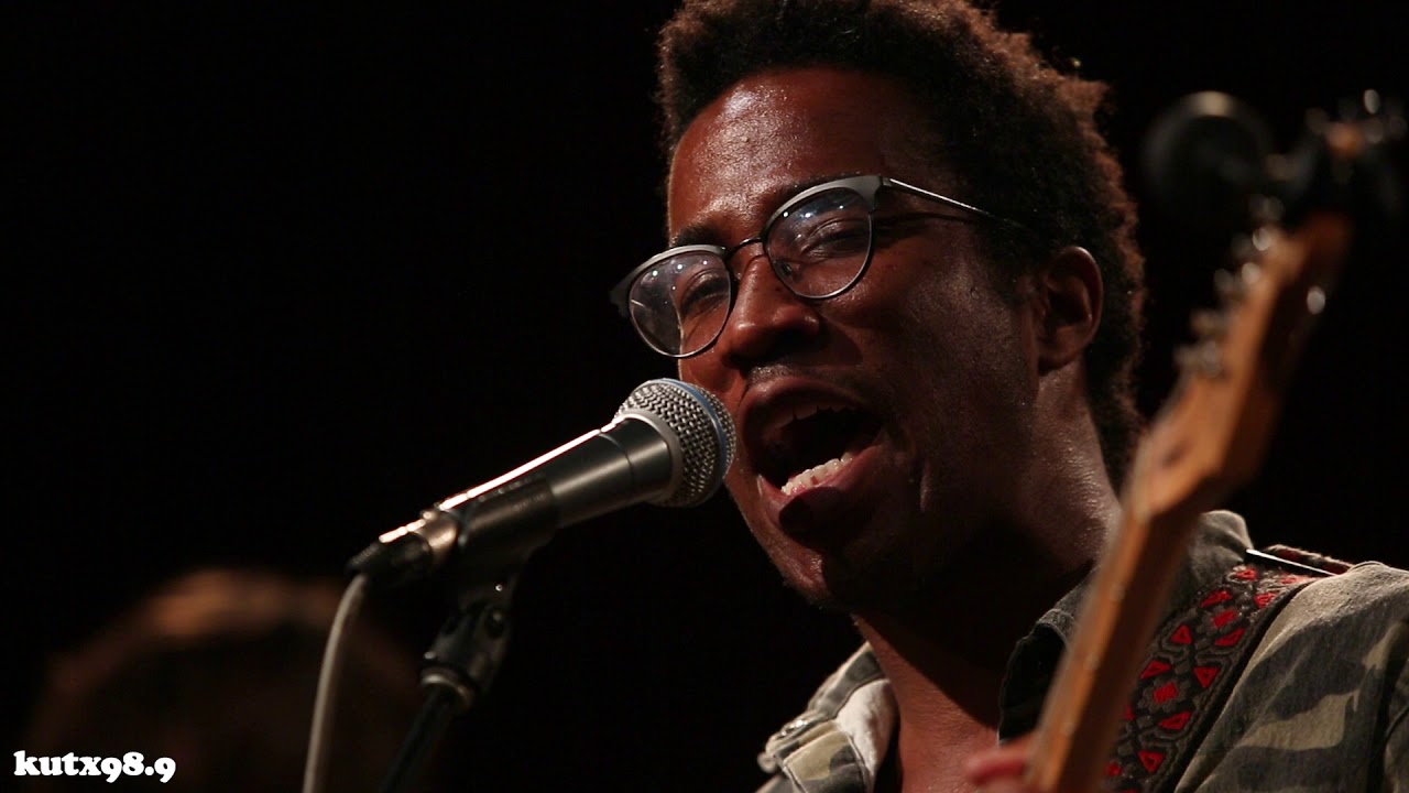 Guarda Los Coast | "Testify" | KUTX su YouTube Guarda Los Coast | "Testify" | KUTX su YouTube
