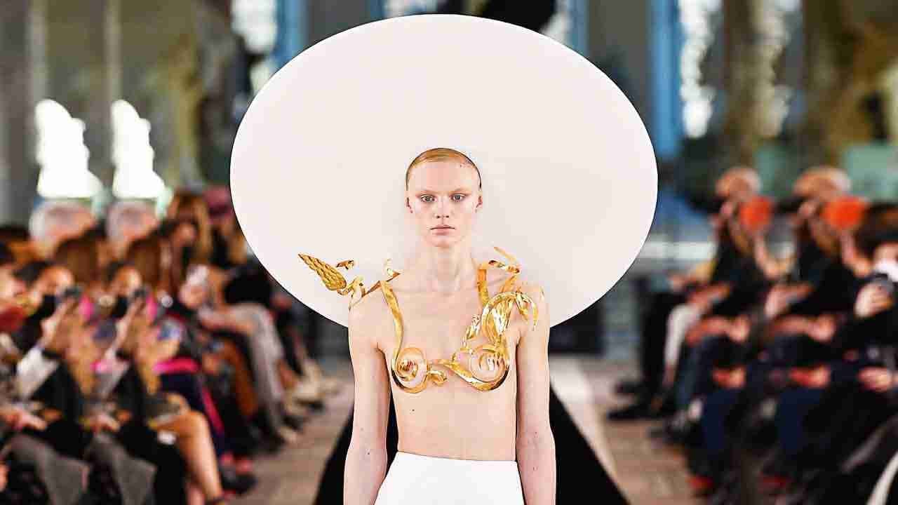 Schiaparelli Haute Couture Spring/Summer 2022