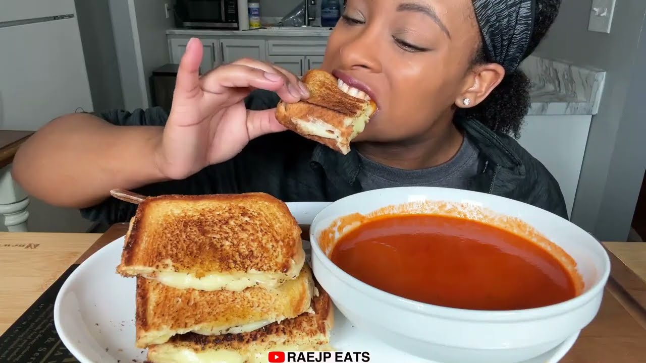 ASMR EATING GRILLED CHEESE & TOMATO SOUP MUKBANG ASMR 먹방 REAL EATING SOUND