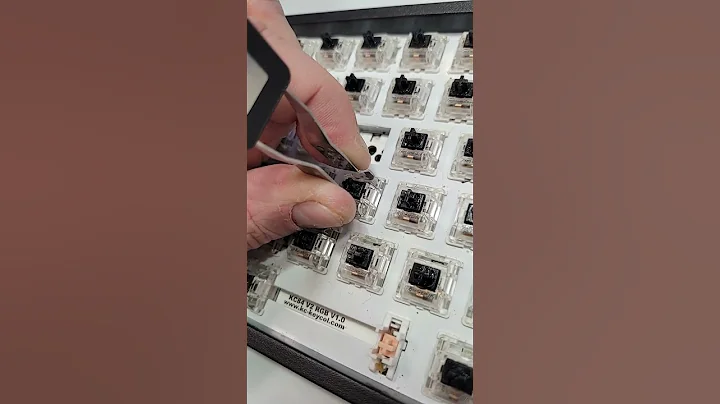 Properly remove switch from hot swap socket mechanical keyboard
