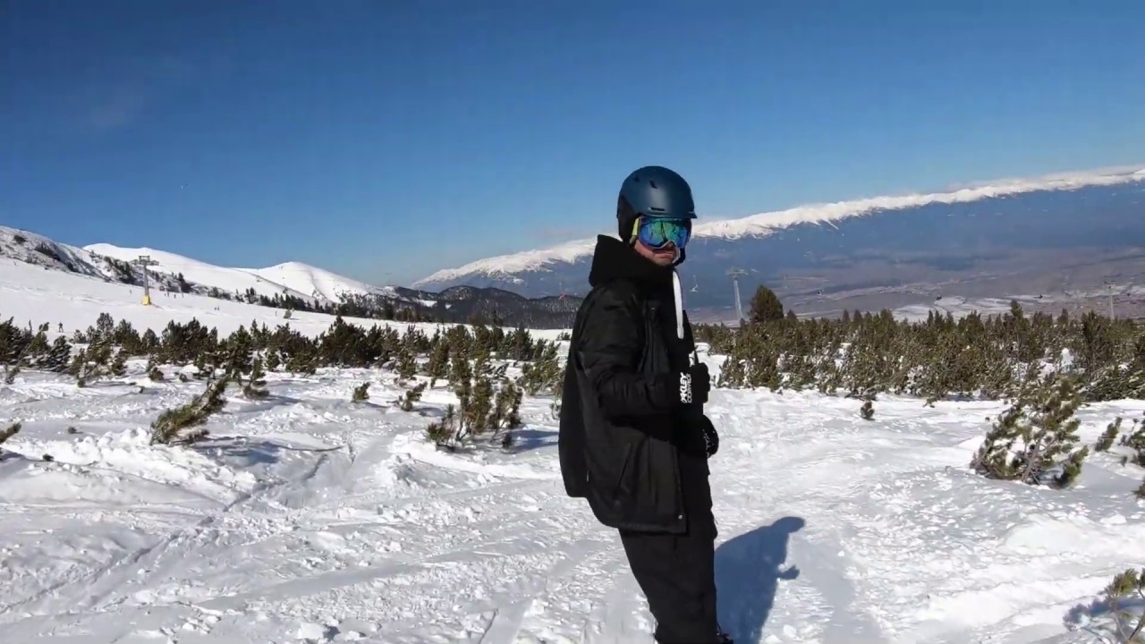 SNOcoat founder Rob Snowboarding off piste in Bansko (2019) on his GNU Headspace.