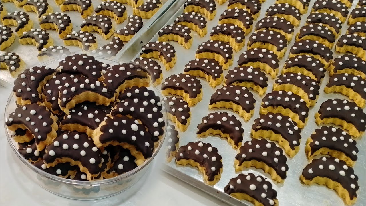The latest Eid cookies 2025, polka dot cheese cookies, are an interesting selling idea, guarantee...