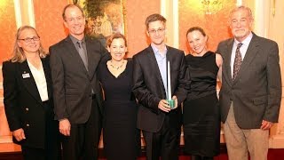 "Edward Snowden Is A Patriot: Ex-NSA CIA, FBI and Justice Whistleblowers Meet Leaker in Moscow 1/3