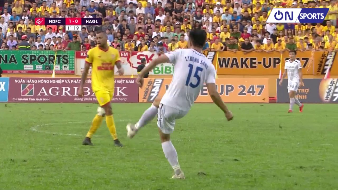 bóng đá tv6 Pha phối hợp cực hay của HAGL trên sân Thiên Trường, đáng tiếc Văn Toàn không thể ghi bàn