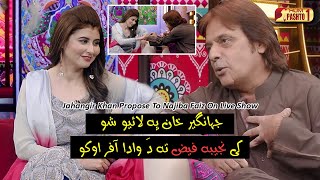 Najeeba Faiz Sex - Jahangir Khan Propose To Najiba Faiz On Live Show | HUM Pashto 1 - YouTube