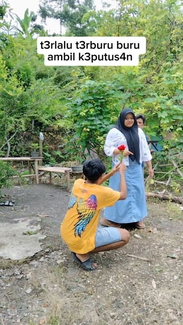 m4k4nya jgn t3rburu buru #comedy #funny #ngakak #lucu #pasutri #komedi #apkcendol