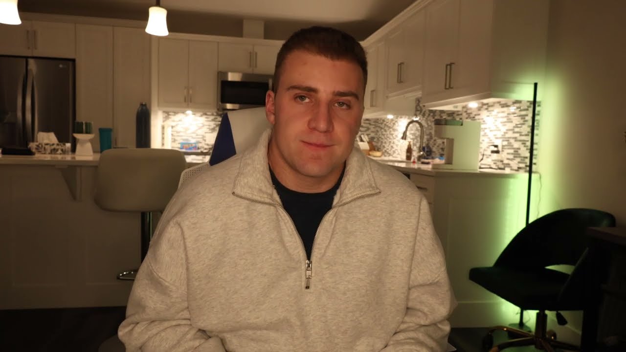 How Women act when they like you - but never want to show their cards