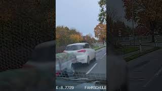 Verrückter Überholer  #fahrschule #überholen #dashcam