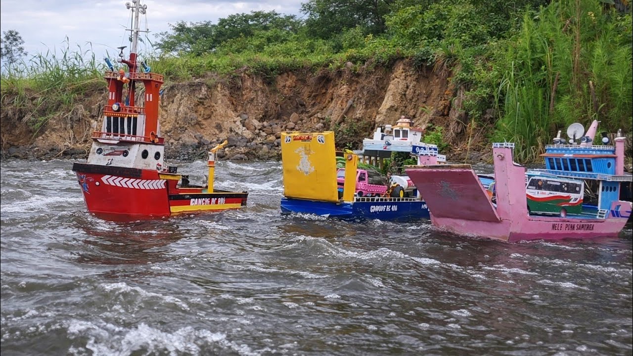 Antrian kapal laut.kapal Ferry.truck trailer.truk molen.truk tangki@wongrc406 