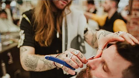 Barbershop hair tutorial/beard trim with The Blueb...