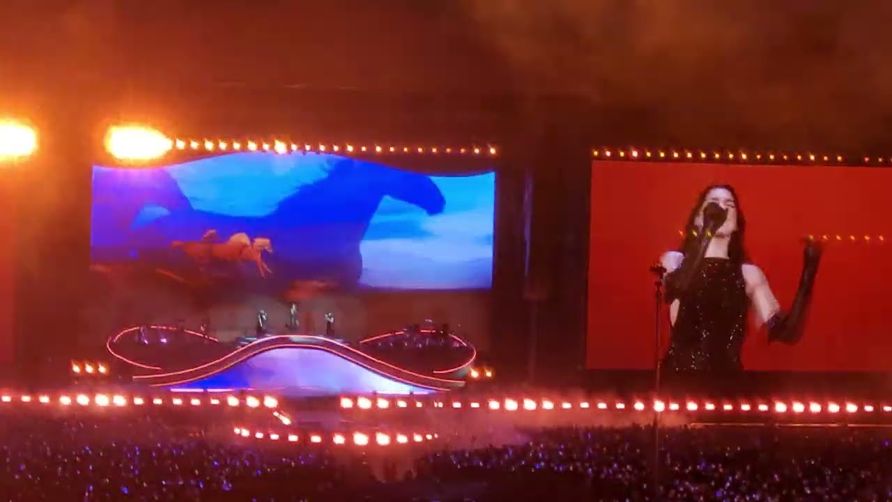 Dua Lipa - Falling Forever (Ciudad de México, Estadio GNP, 01/12/2025).