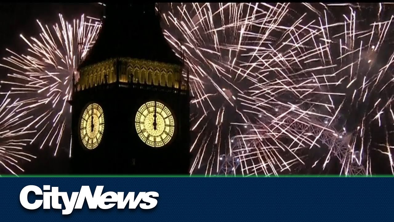 Big Ben Rings In London'S New Year Fireworks Show - Youtube