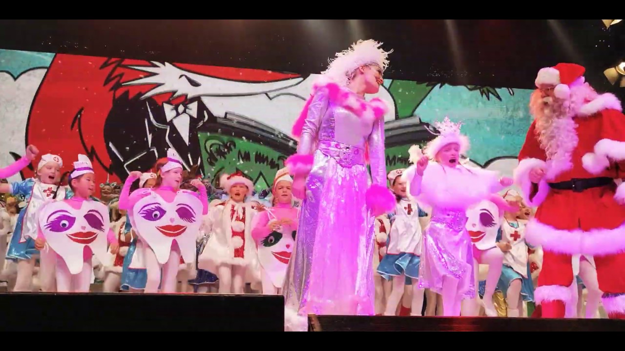 Herr Fuchs und der Weihnachtsdrache - Weihnachtsrevue 2019 im Steintor Halle