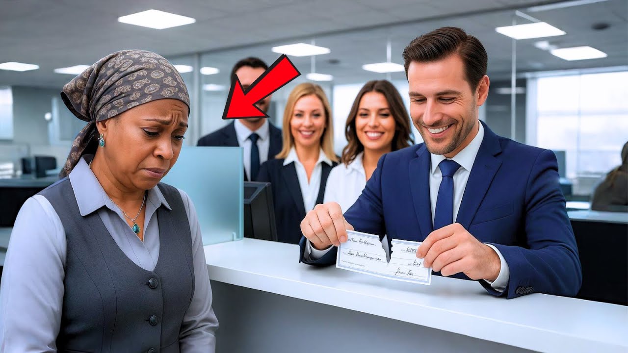GERENTE ROMPE EL CHEQUE Y RÍE DE MUJER HUMILDE — HASTA QUE DESCUBRE QUE ERA LA DUEÑA DEL BANCO