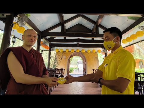 Video Lớp học thiền với nhà sư người Mỹ - YouTube