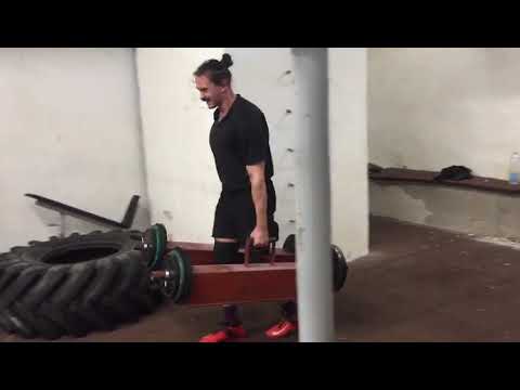 240kg/530lbs farmer's walk