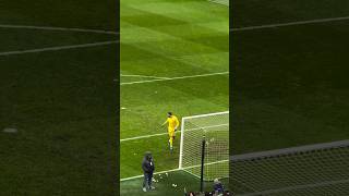 Ac Milan Fans Shower Gianluigi Donnarumma With Fake Money At San Siro