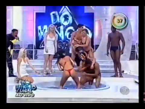 Domingo Legal   Banheira do Gugu   Helen Ganzarolli e Scheila Carvalho   SBT 2001