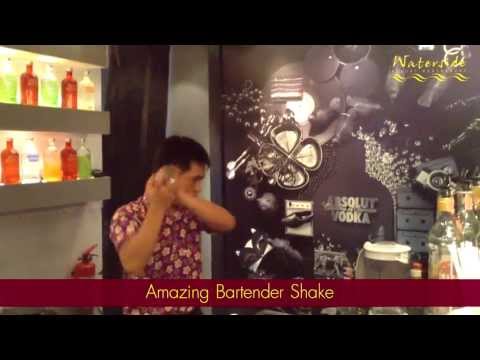 watersidekaraoke - amazing bartender shake