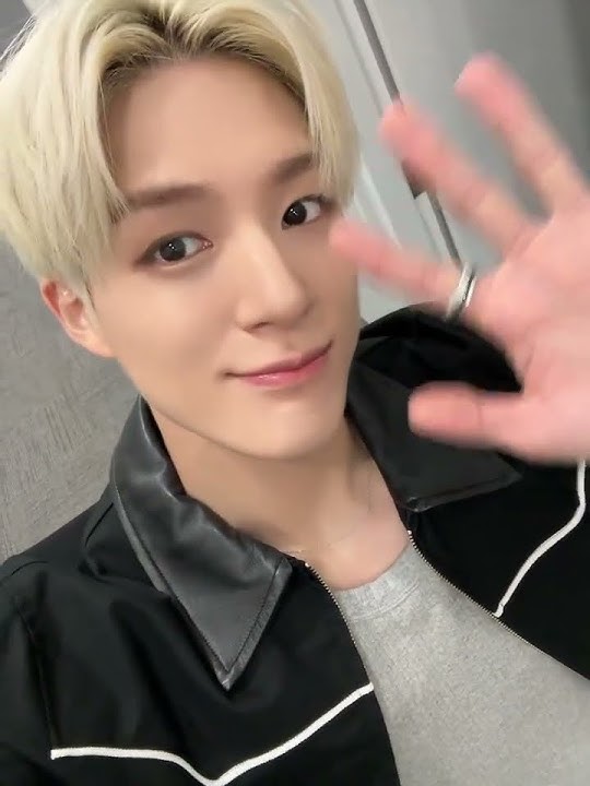 CEGIL JENO AYO PADA NGUMPUL NIH LIAT DIA NGIRIM FIRST BUBBLE NEW WITH HAIR BLONDE😭😭😭 #jeno#nctdream
