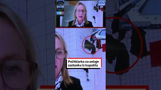 ‘Vidimo vaš veš’: Političarka na onlajn sastanku iz kupatila #politika #internet #vesti #shorts