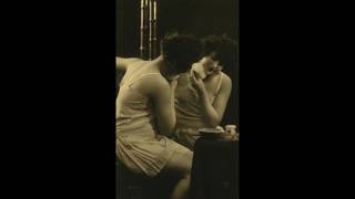 Video voorbeeld van "A Good Man Is Hard To Find - Frank Trumbauer & His Orchestra (Bix Beiderbecke) (1927)"