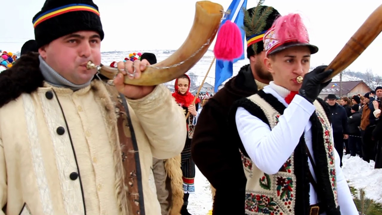 Obiceiuri de iarna din Catunul Rusi, organizat de familia Penciuc Vasile. Tudora 2020  Capra & Ursul