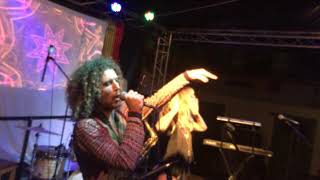 Freeyoufreeme - Intro [Premiere gig video]