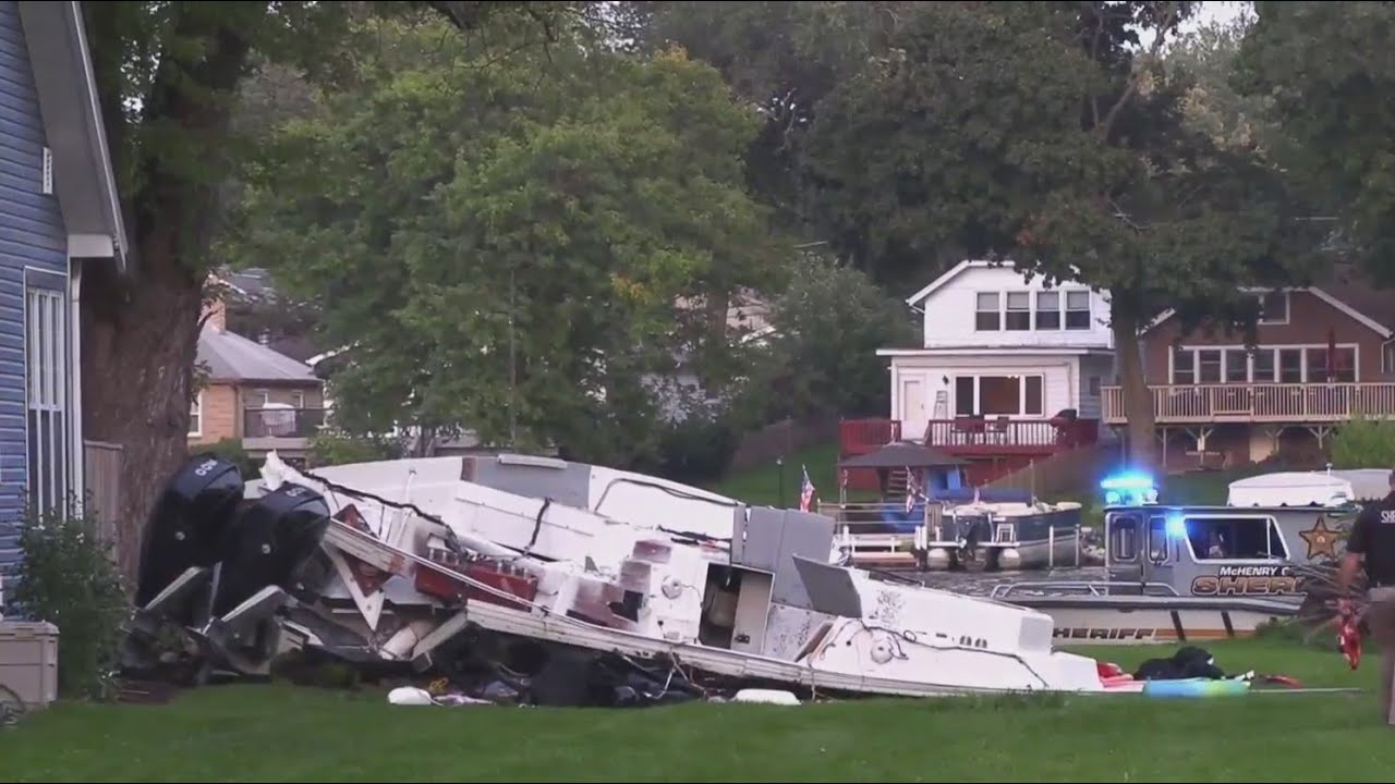 2 dead after boat runs aground along Fox River in McHenry - YouTube