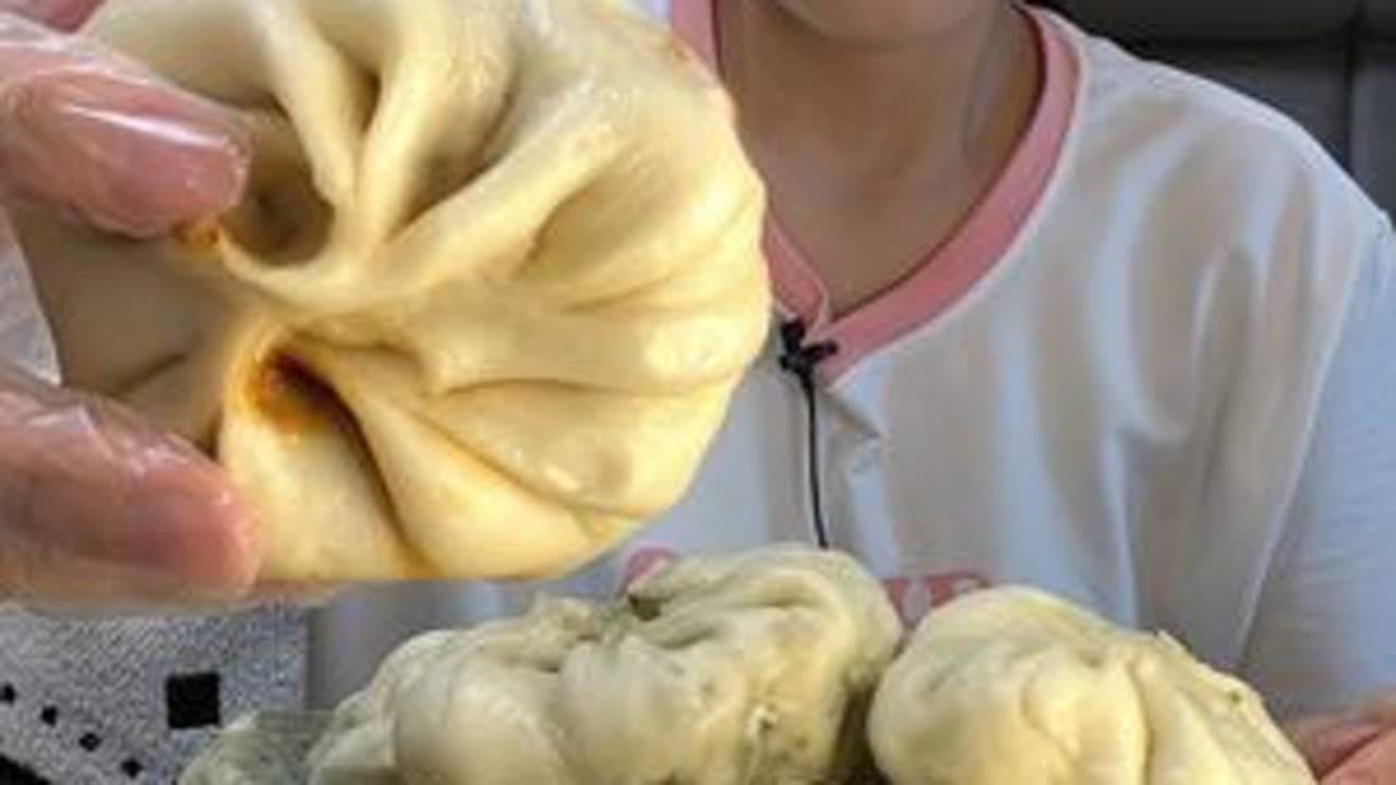 韭菜鸡蛋+豆腐薄皮大包子