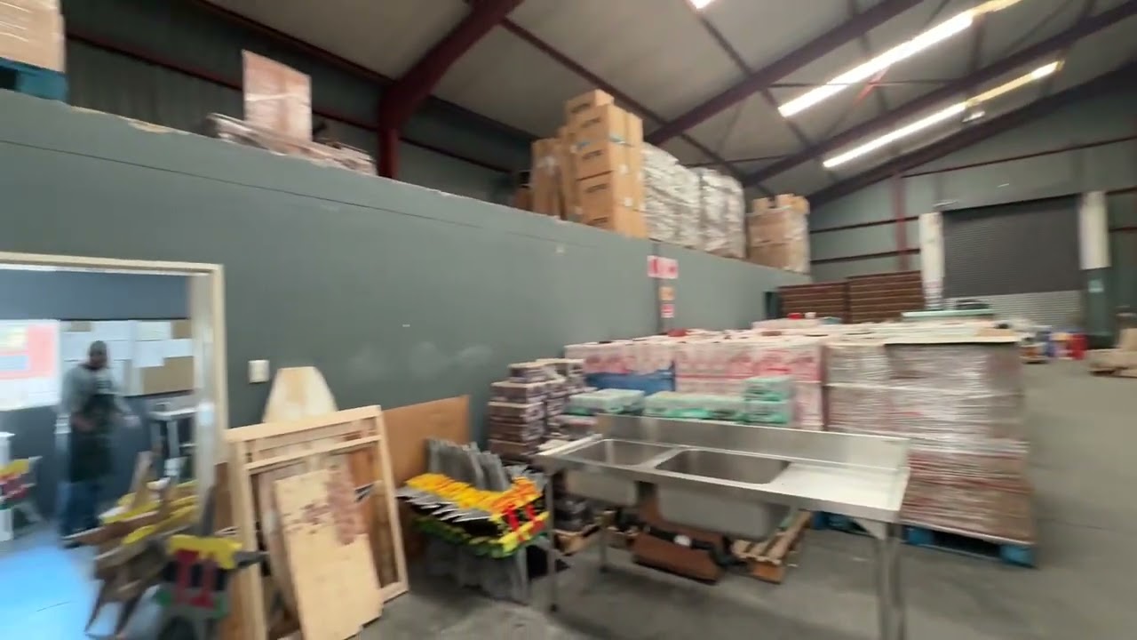 Neat 1735m2 warehouse to let in Longmeadow