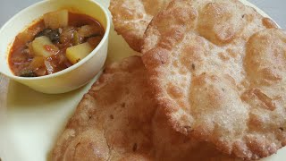 Eating Crunchy Puri And Aloo Ki Sabzi | YouTube Shorts | Recepi link In Description box|FOODIE ASMR