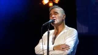 Morrissey-ASLEEP[The Smiths]-May 10, 2014-LA Sports Arena, Los Angeles CA-Louder Than Bombs MOZ-Live chords