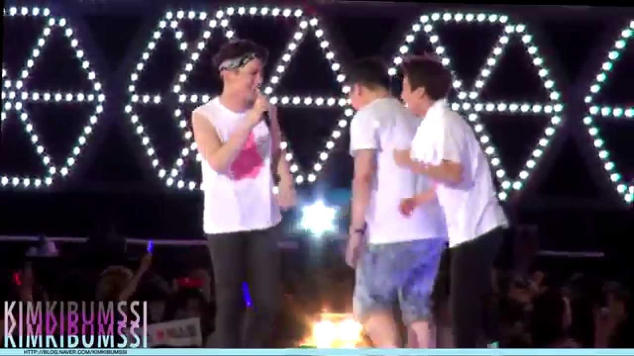 140815 SM TOWN LIVE WORLD TOUR IV IN SEOUL '빛(Hope)' Ending - SHINee Key focus