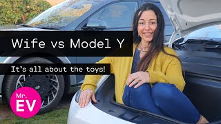“So, how do you do the farts?” — Flaviana reviews the Tesla Model Y