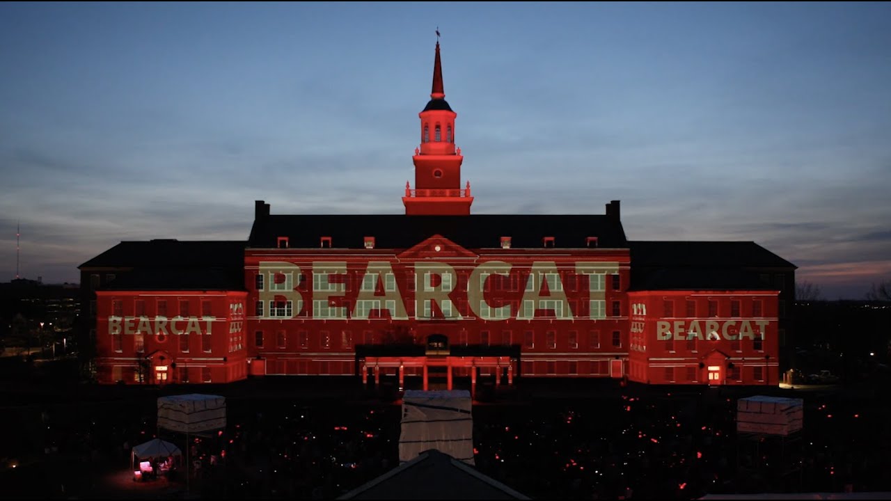 university cincinnati campus tour