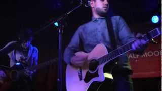 Video thumbnail of "Scouting for Girls Snakes and Ladders (acoustic gig half moon) september 2012"