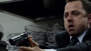 主人公、得意のオレオレ詐欺で命の危機を回避！／ドラマ『Sneaky Pete スニーキー・ピート』予告編