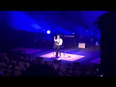 Richard Marx - Hold on to the nights  & tribute to John Farnham