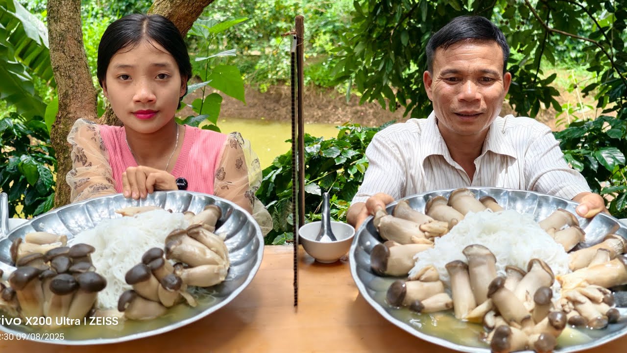 Quá Khủng Với Mâm Nấm Đùi Gà Và Sức Ăn Của Em Thảo Với Ông Hặc