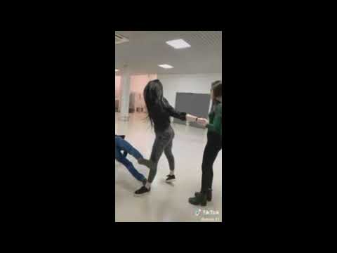 الطلقة الروسية مقاطع الفتاة الروسية أكولا تيك توك جديد