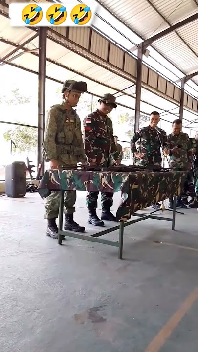 momen lucu TNI challenge tentara Singapur bongkar pasang senjata #funny #tni #army #military